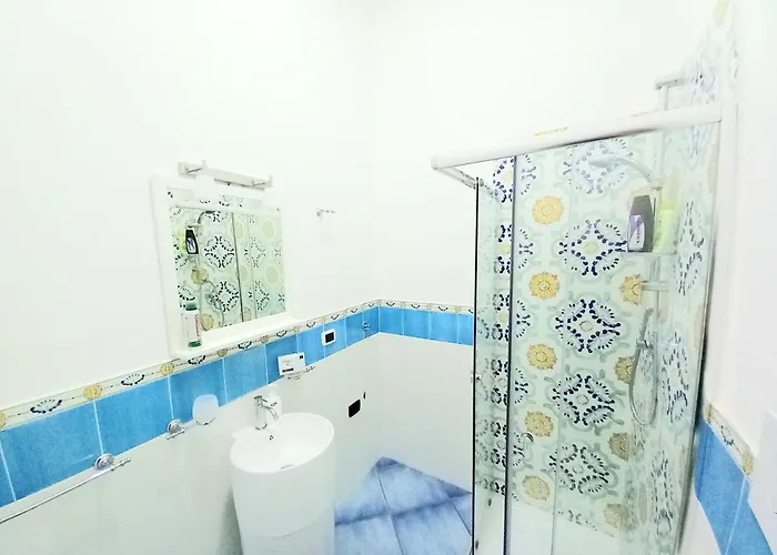 Apartment Central アパート *